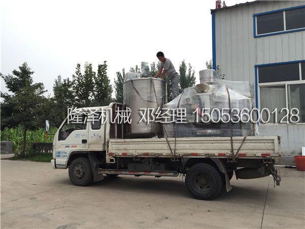 山東泰安客戶(hù)訂購的麻辣燙炒料機發貨了