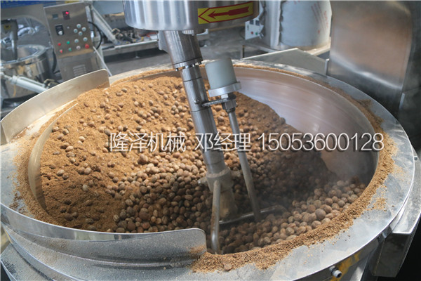 河北邯鄲客戶到廠試機LZ-1000B電磁炒藥機現場簽（qiān）訂合同（tóng）（試機現場）