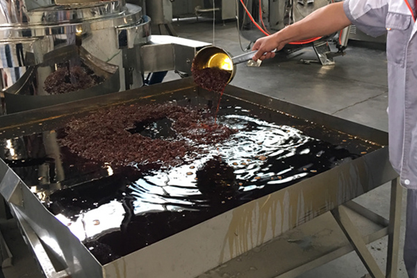 全自動（dòng）辣椒醬炒鍋